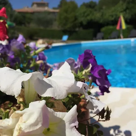 Country house Poggio Paradiso Apartments Mengara