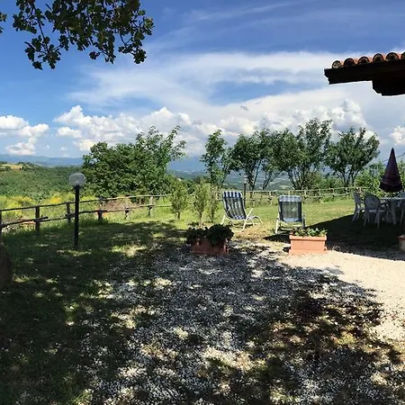 Poggio Paradiso Apartments Country house Mengara