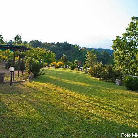 Country house Poggio Paradiso Apartments Mengara